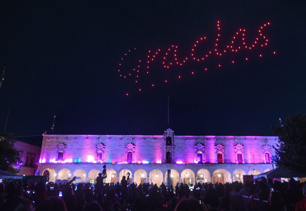 Radio Maratón 2025 supera meta con más de 260 mil juguetes; Esteban y Marisol celebran la unión por la niñez
