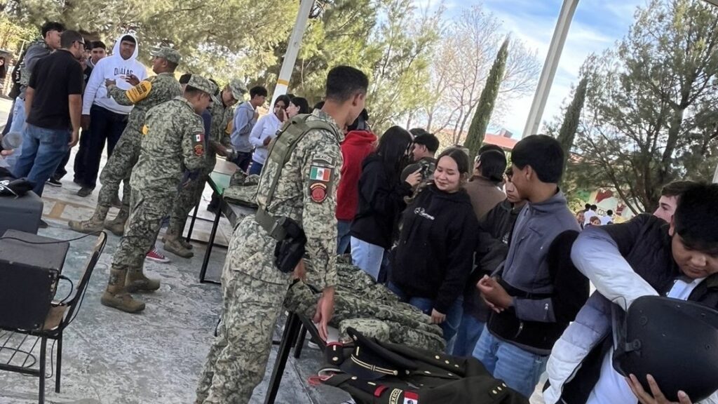 Gobierno Municipal realiza jornada integral de prevención en el COBAED de Antonio Amaro