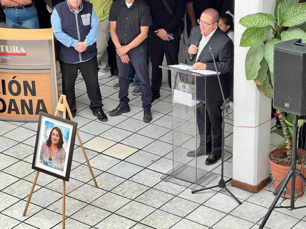 Encabeza el alcalde Salvador Calderón homenaje de cuerpo presente a Flor Elena Muñoz Rojas