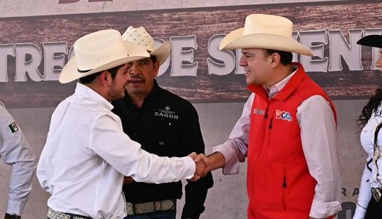 Alcaldes y productores destacan el impulso de Esteban Villegas a la ganadería duranguense