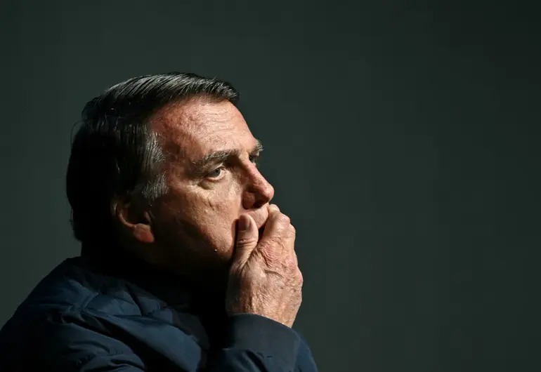 Corte Suprema confirma que Bolsonaro seguirá en prisión por intento de fuga