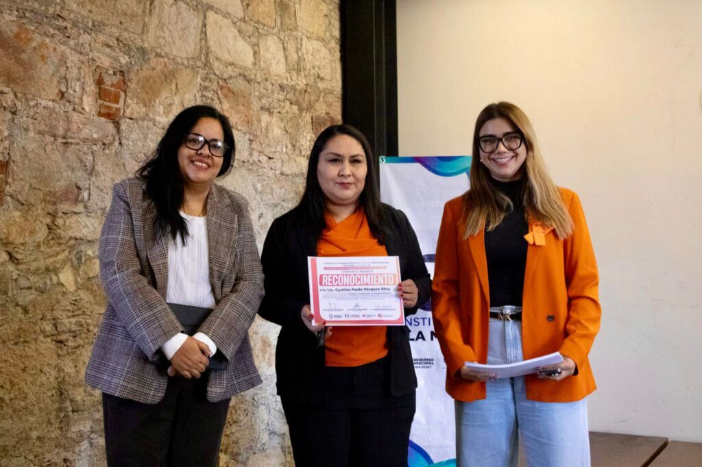 Conmemora el Gobierno de Parral junto a periodistas el Día Internacional de la Eliminación de la Violencia contra las Mujeres