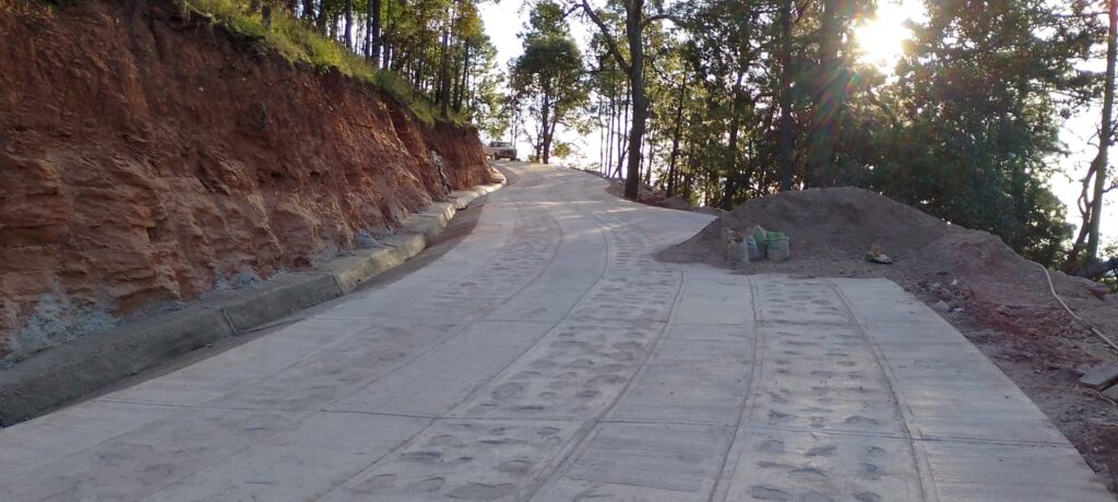 Construyen 56 km de caminos artesanales en Durango con inversión de 418 mdp