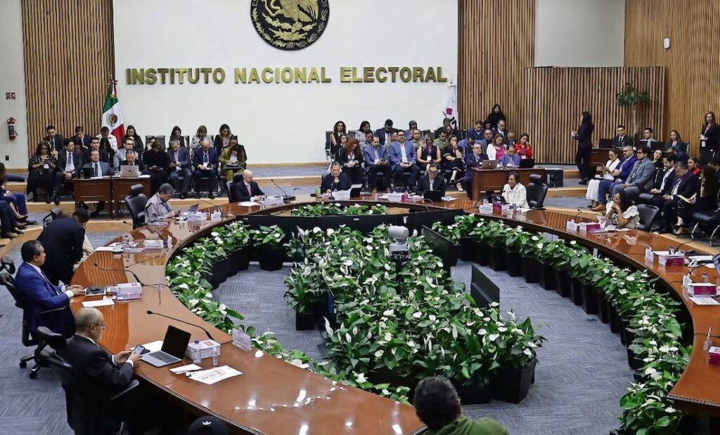 INE analiza los retos del voto electrónico en México: Seguridad y secrecía del sufragio