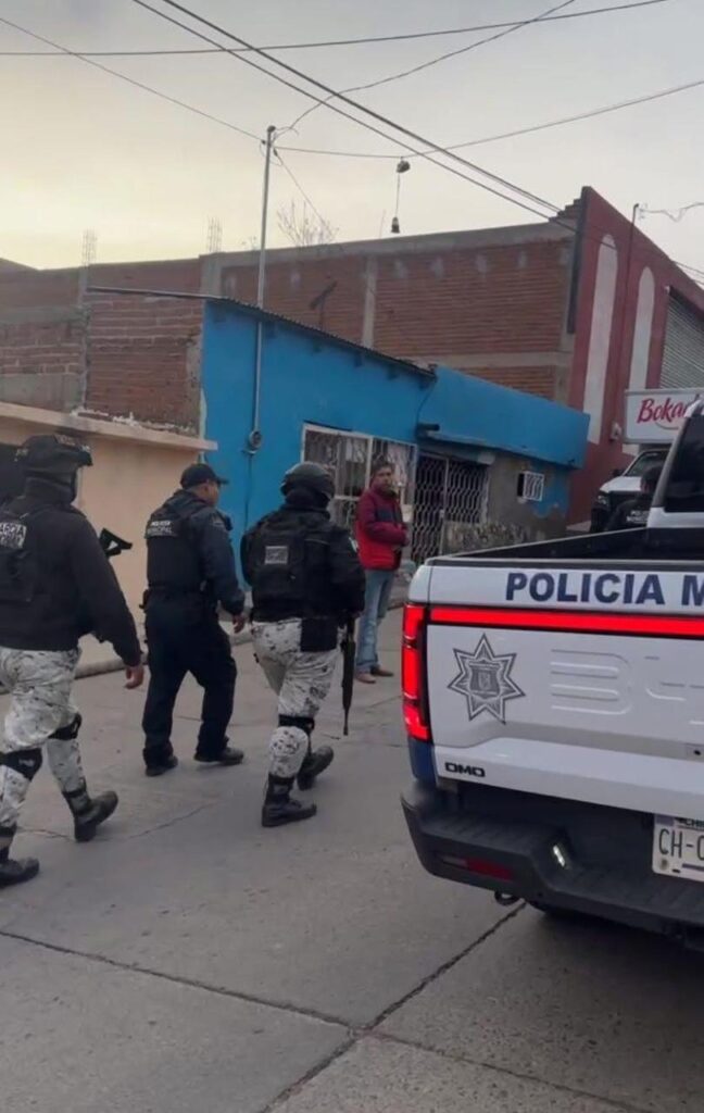 Estaban en una fiesta escucharon balazos salieron y encontraon un muerto