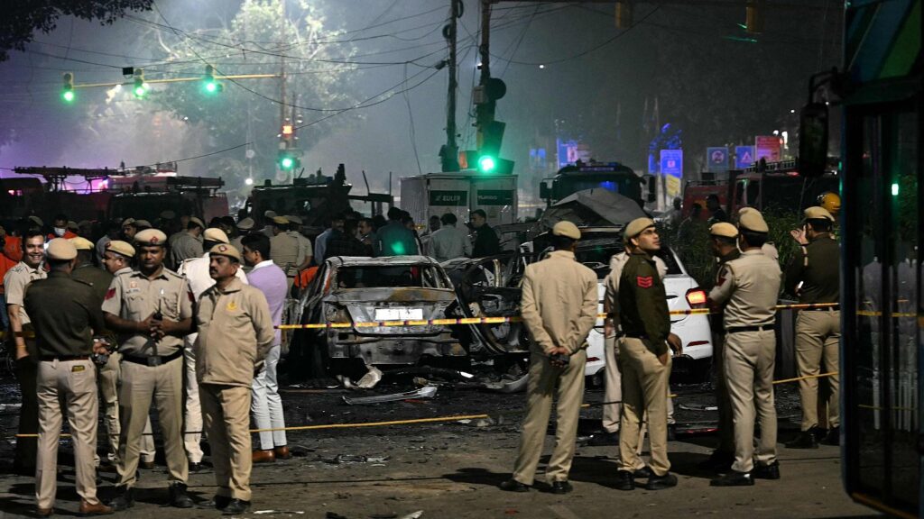 Explosión cerca del Fuerte Rojo de Delhi deja ocho muertos
