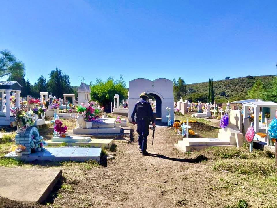 Tranquilidad y orden durante el Día de Muertos en Pánuco de Coronado
