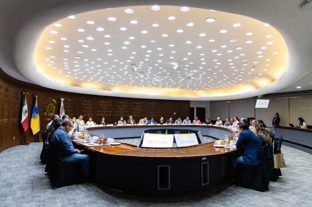 Jalisco expone a la iniciativa privada los avances del fideicomiso educativo más grande del país