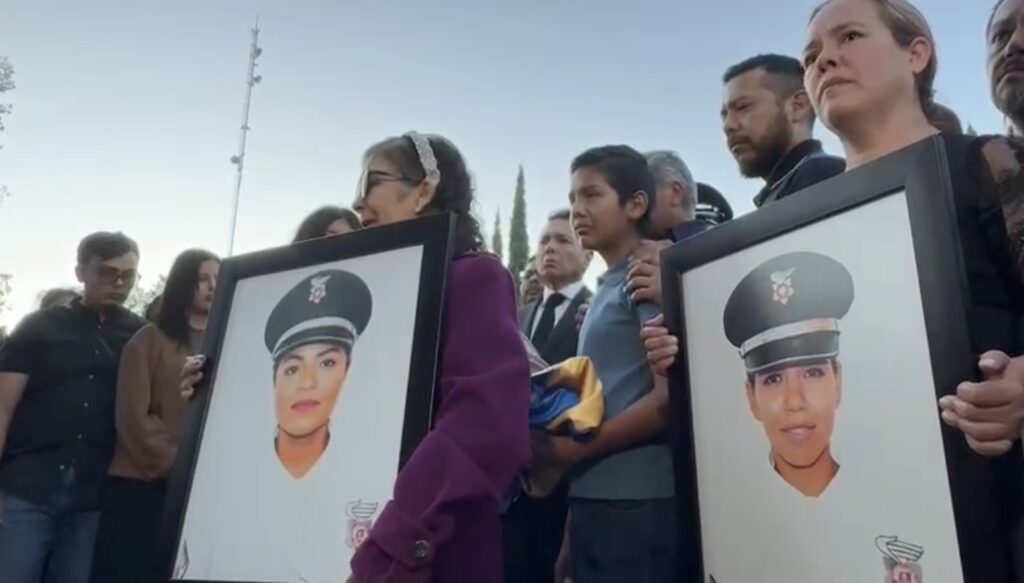 Entre lágrimas y honores, despiden a las oficiales de la Policía Vial asesinadas en El Salto