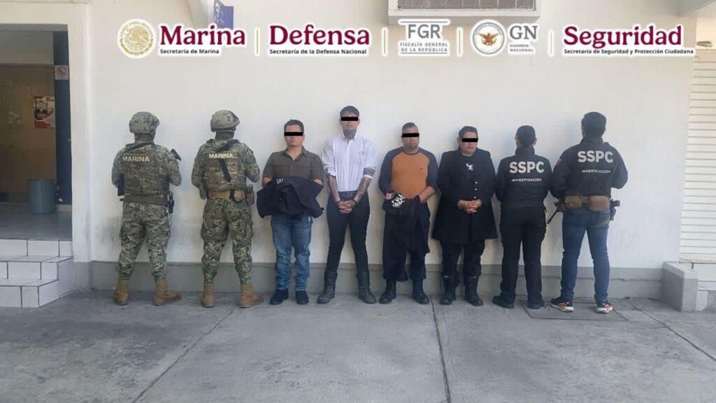 Detienen a cuatro policías municipales ligados a una célula criminal en el sureste de Jalisco