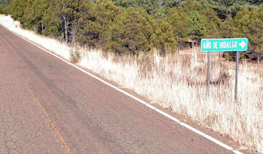 Localizan a mujer sin vida en la carretera Madera–Año de Hidalgo