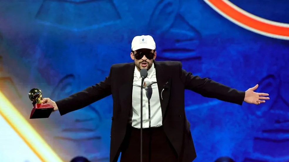 Bad Bunny Triunfa en los Latin Grammy 2025