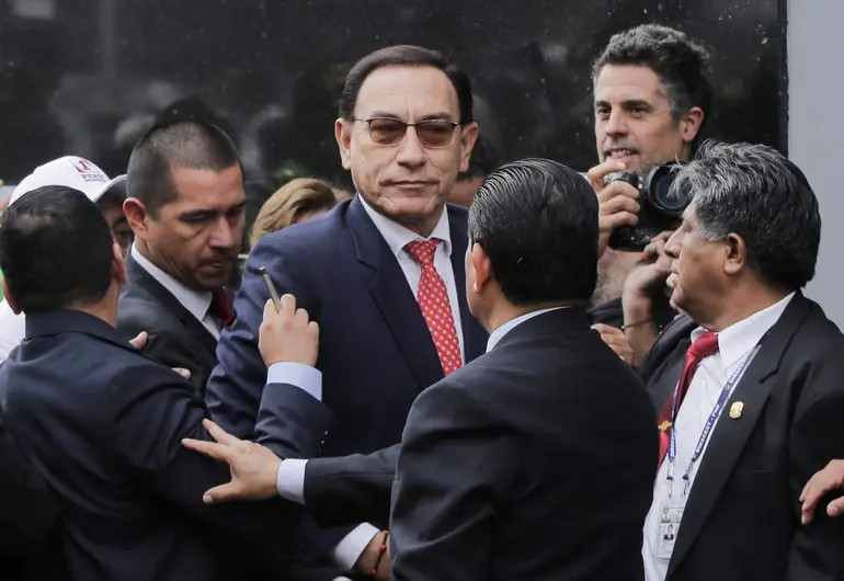 Martín Vizcarra, expresidente de Perú, es condenado a 14 años de prisión por corrupción