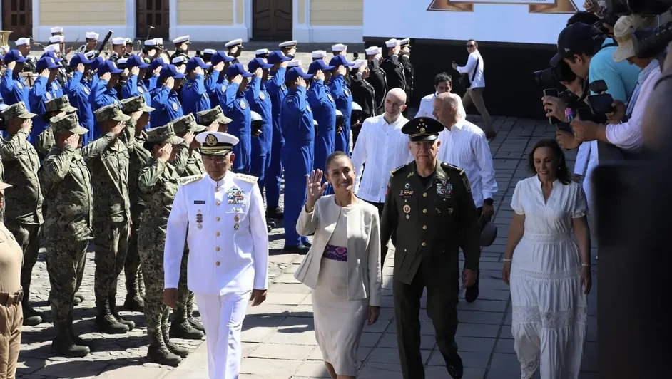 Sheinbaum llama a proteger la independencia de México: «La patria se defiende con amor”
