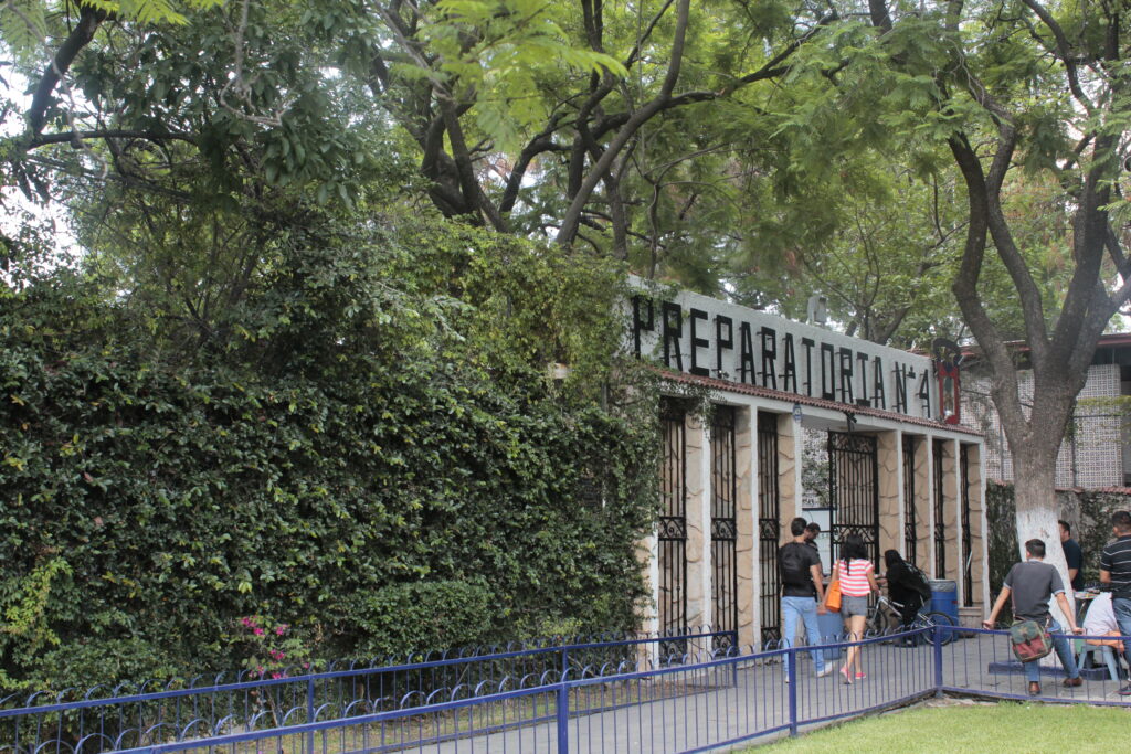 Refuerzan seguridad en la Preparatoria 4 de la UdeG tras amenazas de tiroteo