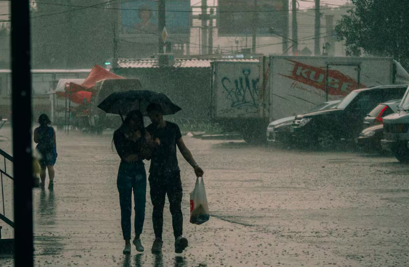 Frente frío 13 traerá lluvias torrenciales y vientos del norte en el sureste de México