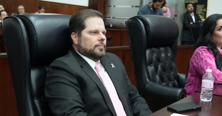 Usurpación de profesión tendrá castigos más severos en Durango, sobre todo para falsos especialistas