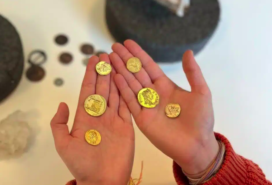 Denuncian robo de valiosas monedas de oro en el Museo Romano de Lausana