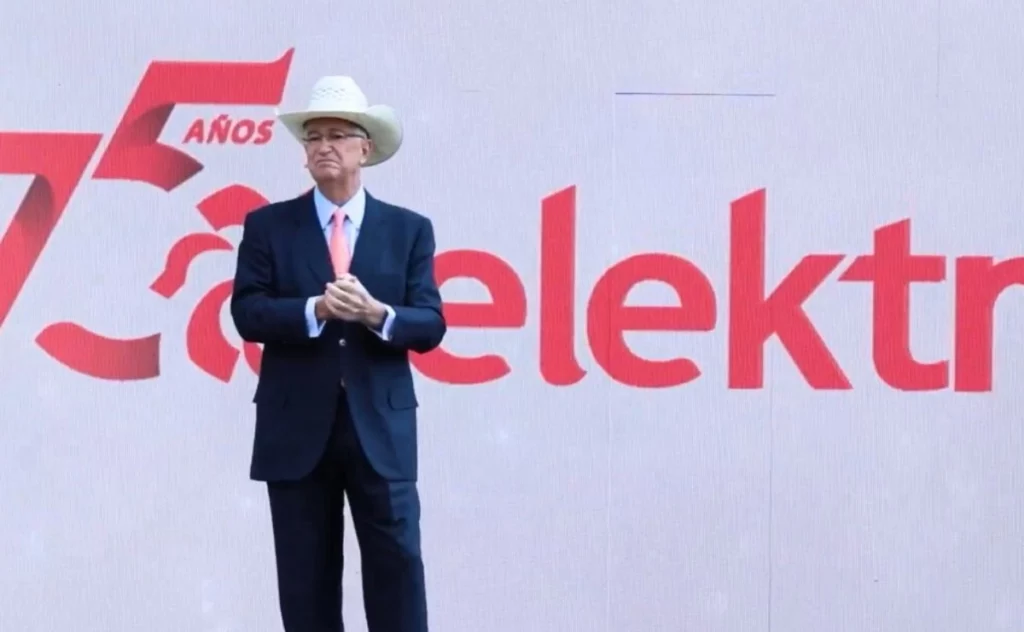 Ricardo Salinas Pliego amenaza con demandar al SAT por ‘silencio administrativo’