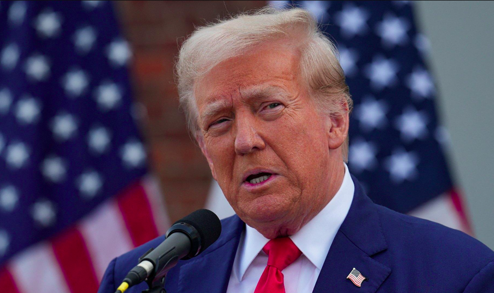 Trump advirtió que evalúa un “Plan B” ante un posible bloqueo de la Corte Suprema a su política arancelaria
