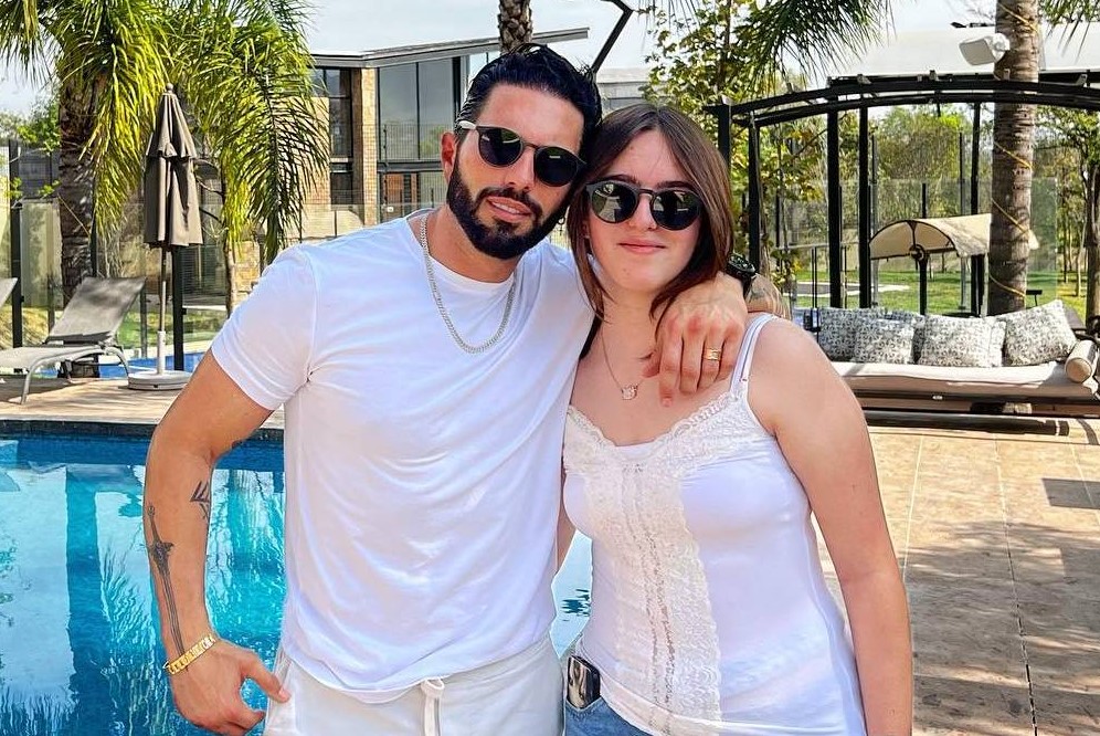 Ivanna exige disculpas públicas a su padre Poncho de Nigris