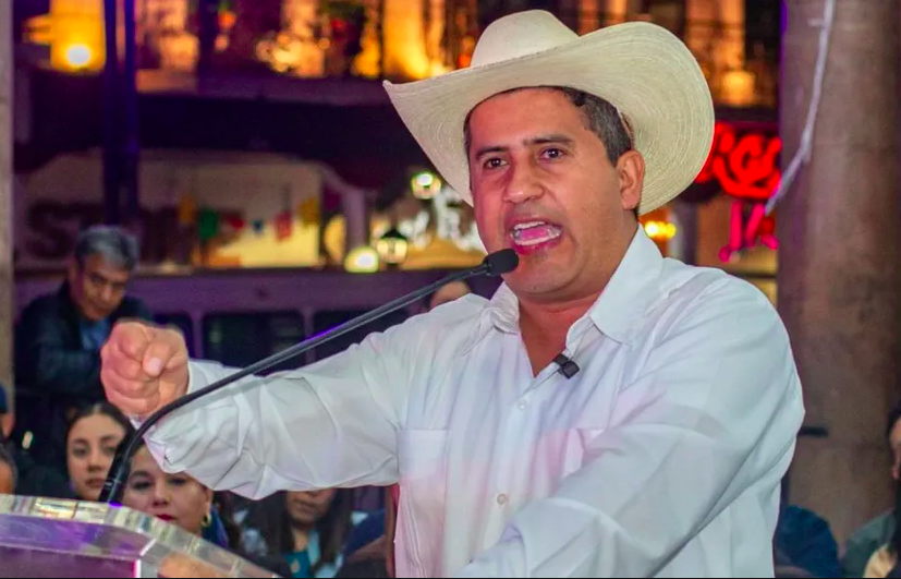 Asesinan al Alcalde de Uruapan en evento del Día de Muertos