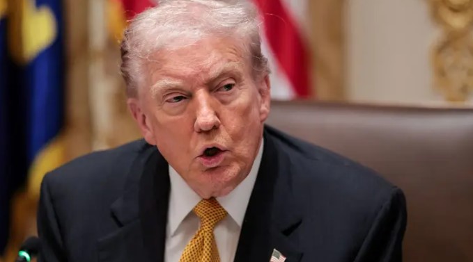 Trump exige al Senado que se mantenga en sesión hasta abrir el gobierno federal
