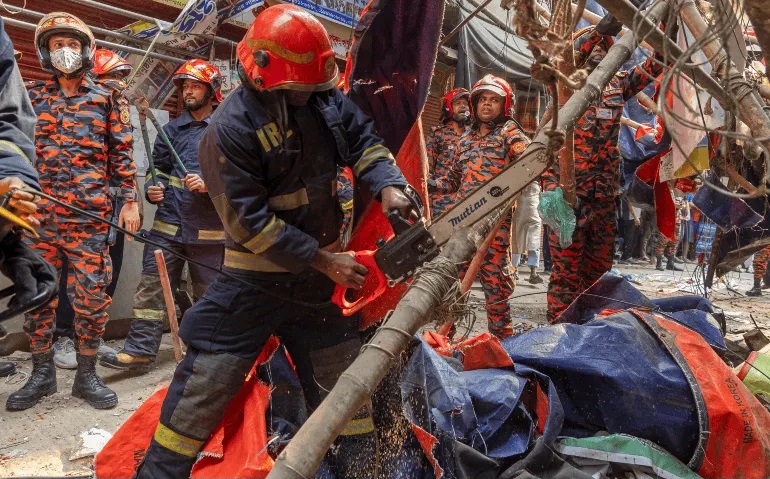 Terremoto de magnitud 5.5 en Bangladesh deja ocho muertos y más de 100 heridos