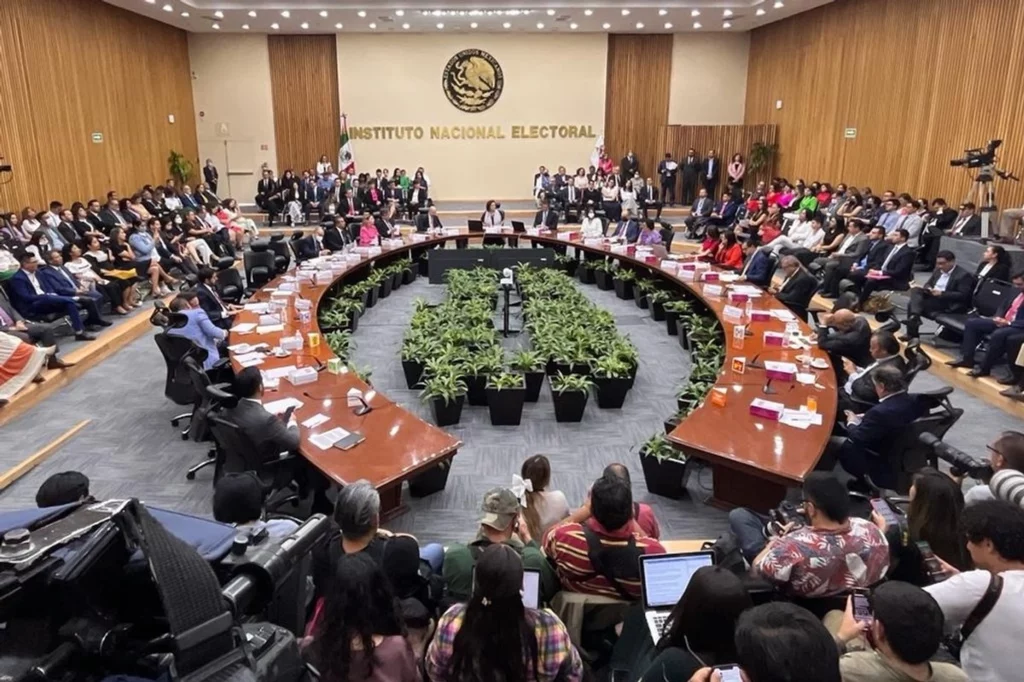 INE inicia análisis sobre la implementación del voto electrónico en México