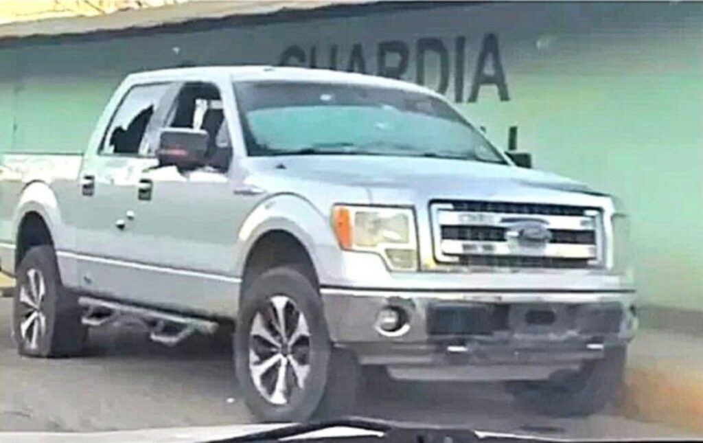 Camioneta baleada es localizada en Guachochi