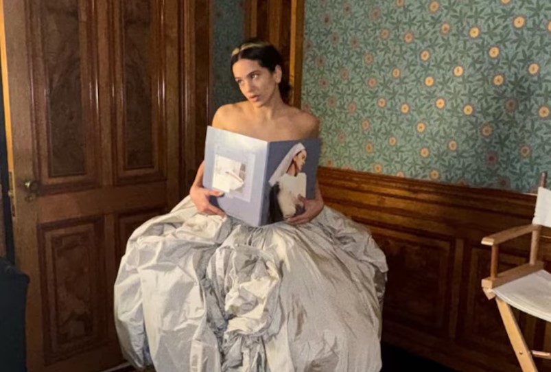 Rosalía Estrena y Borra ‘Reliquia’ en Minutos