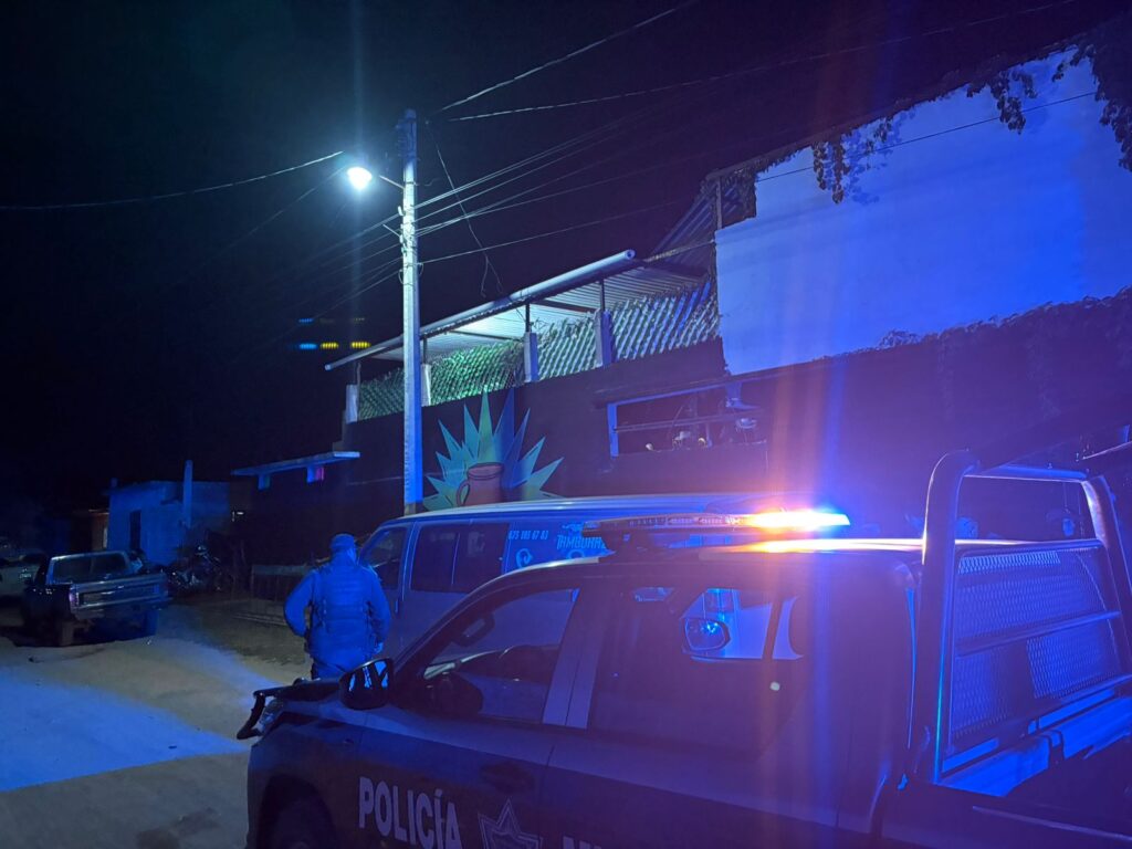 Rescata la policía a 40 menores de bares