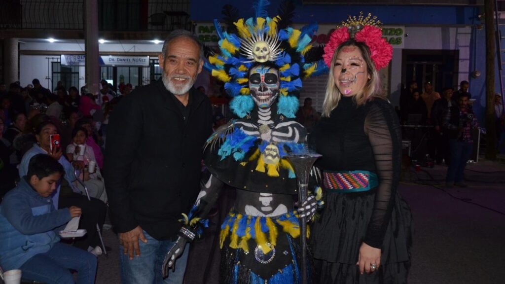 Celebrando las tradiciones y fortaleciendo la convivencia familiar se vivió Día de Muertos