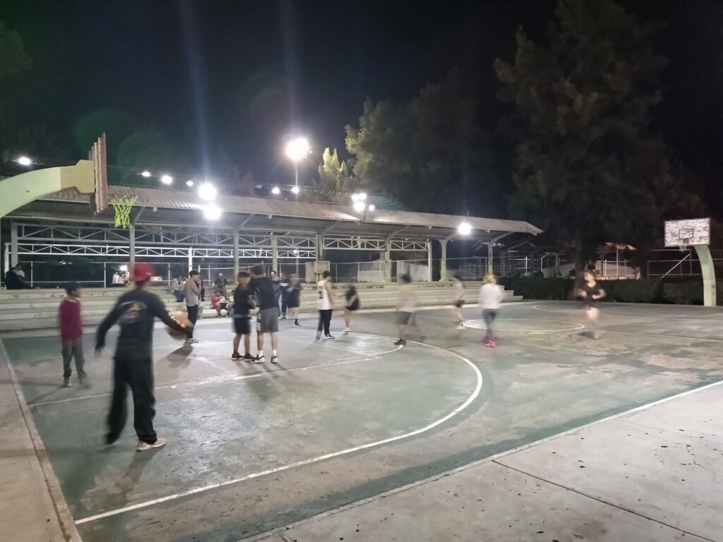 Inician trabajos de rehabilitación de alumbrado en zonas deportivas de Santiago