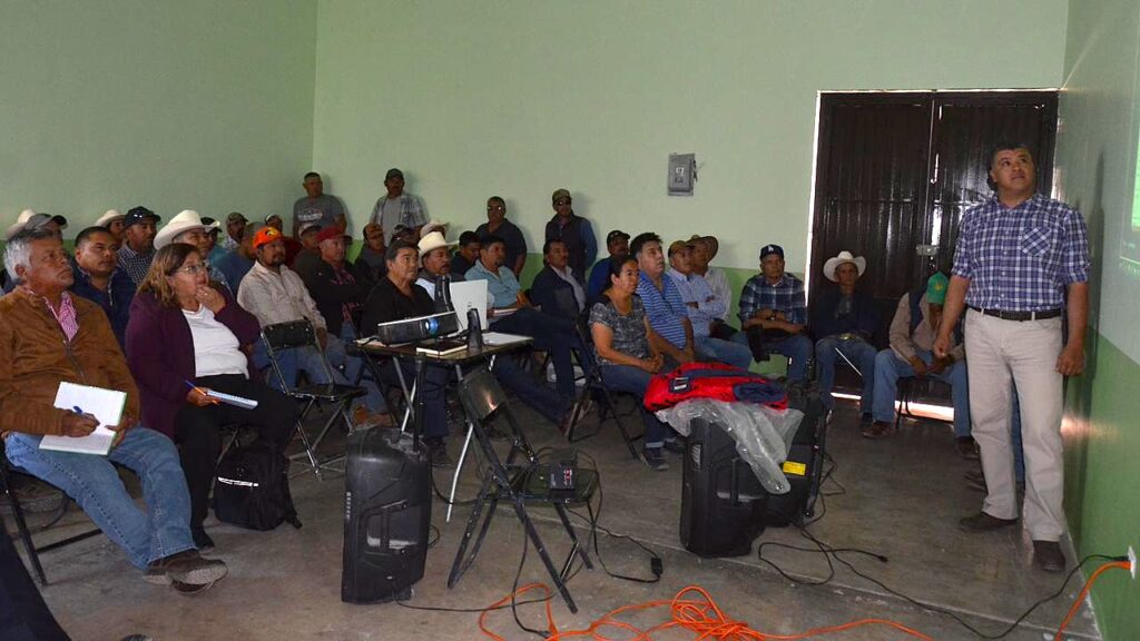 Benefician con el Programa Especial de Energía para el Campo a Poanas