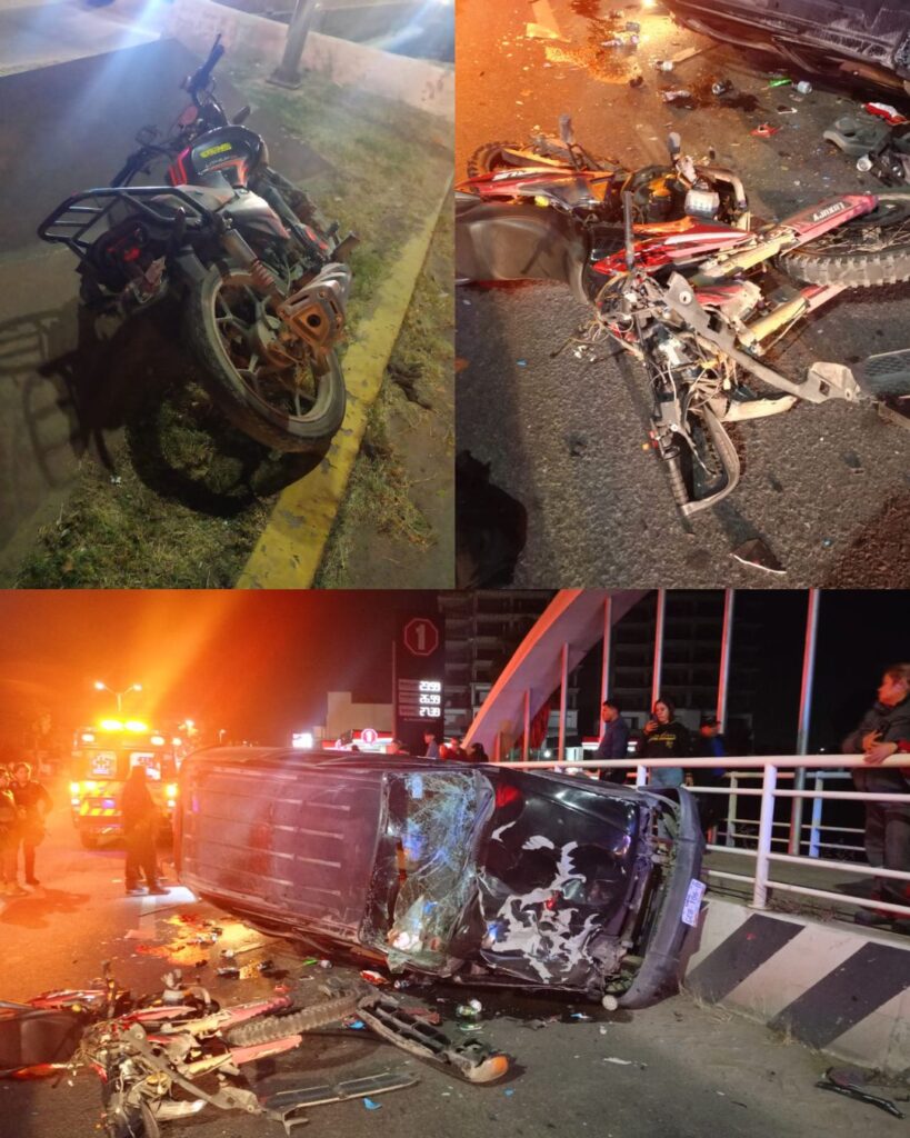 Camioneta arrolla a dos motocicletas y vuelca