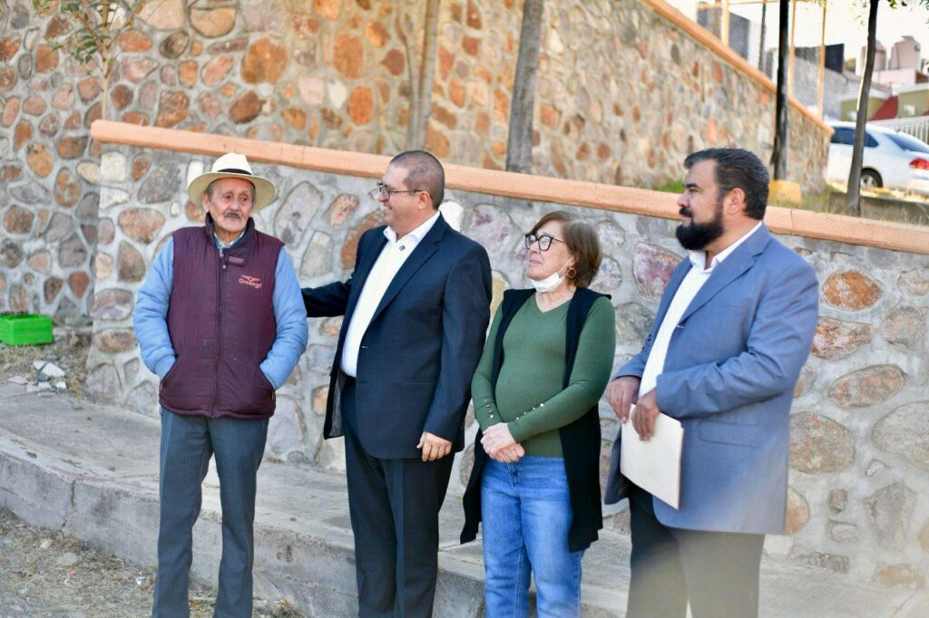 Inicia el Gobierno de Parral pavimentación de la calle Tecolotes en la Col. La Esmeralda