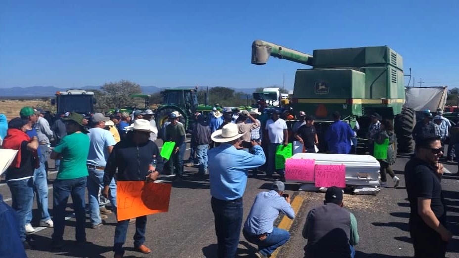 Paro Nacional; se extiende con bloqueo de carretera Durango-Zacatecas