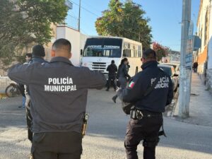 Camión de ruta aplasta a dos motociclistas