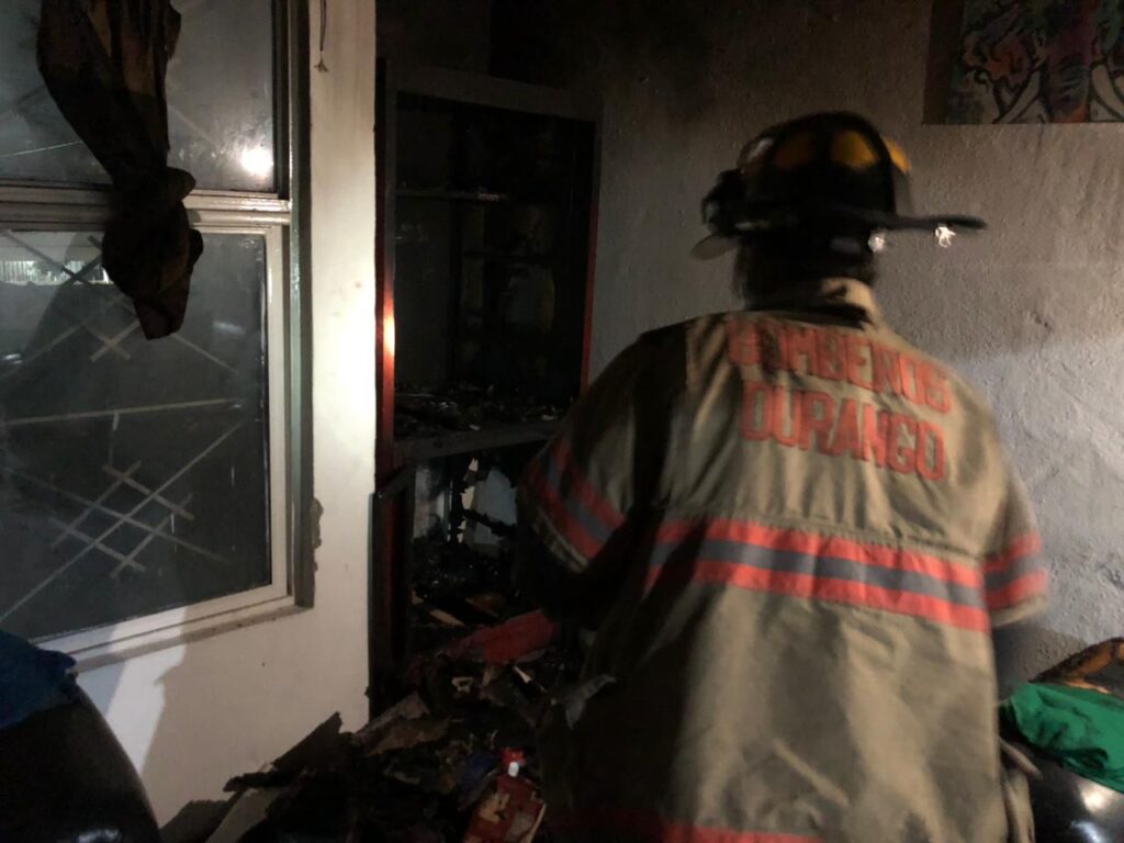 Un altar pudo haber causado incendio en domicilio