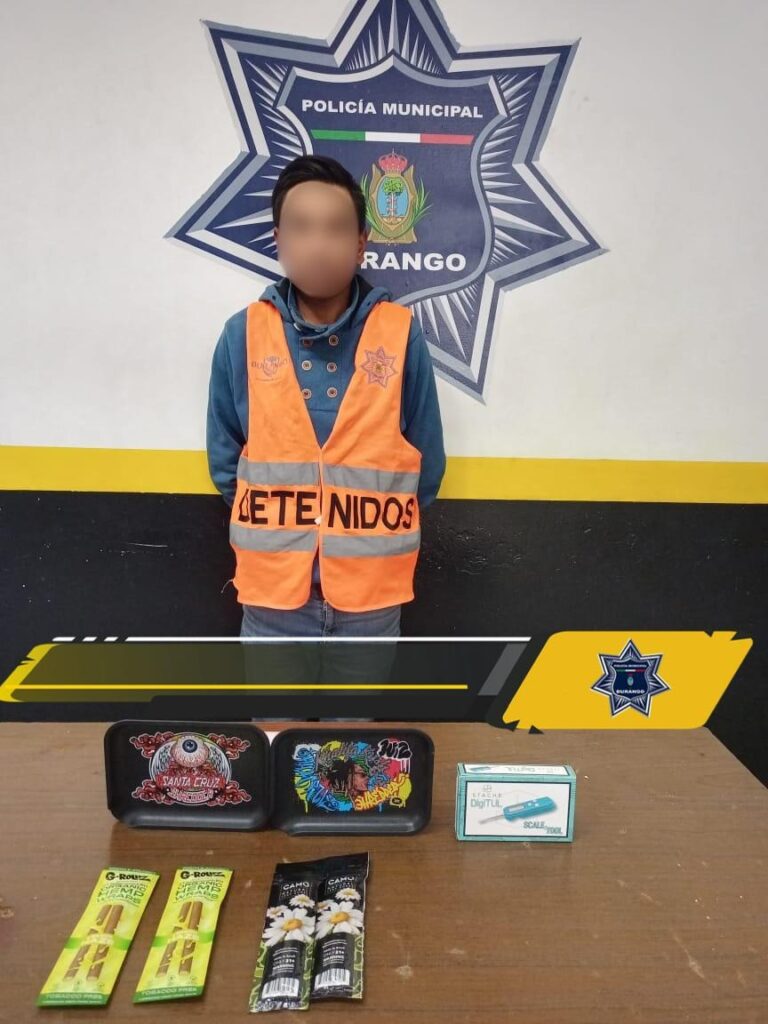 Acusado de robar en negocio lo detuvo la policía