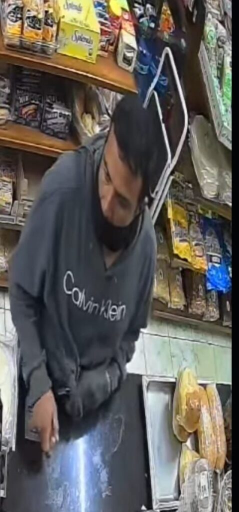 Atracó una tienda en céntrico lugar de la ciudad (videos)