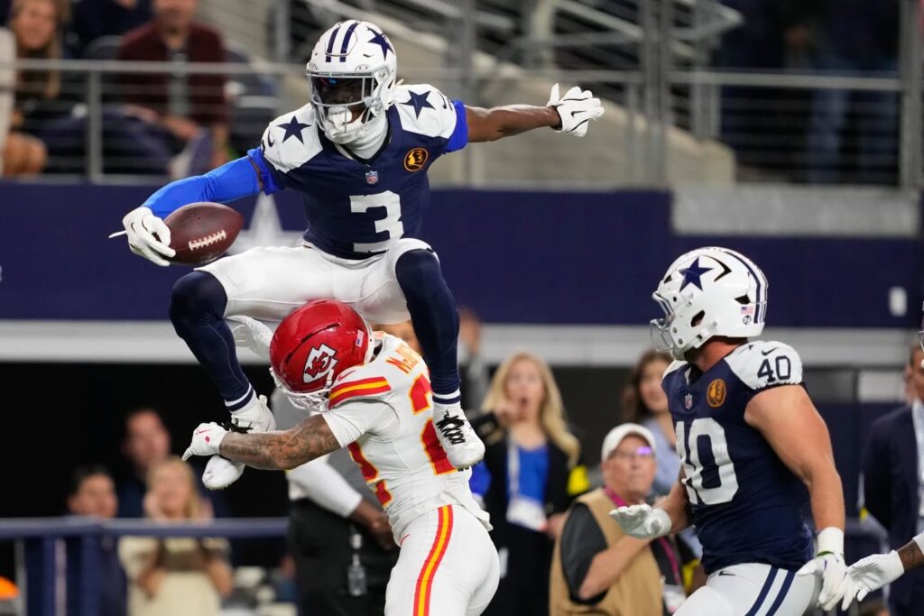 Dallas vence a Kansas en un duelo crucial para sus aspiraciones de playoffs