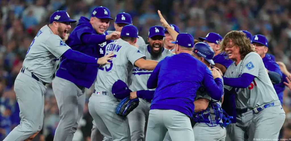 Los Dodgers revalidan su título mundial en un dramático final ante los Azulejos