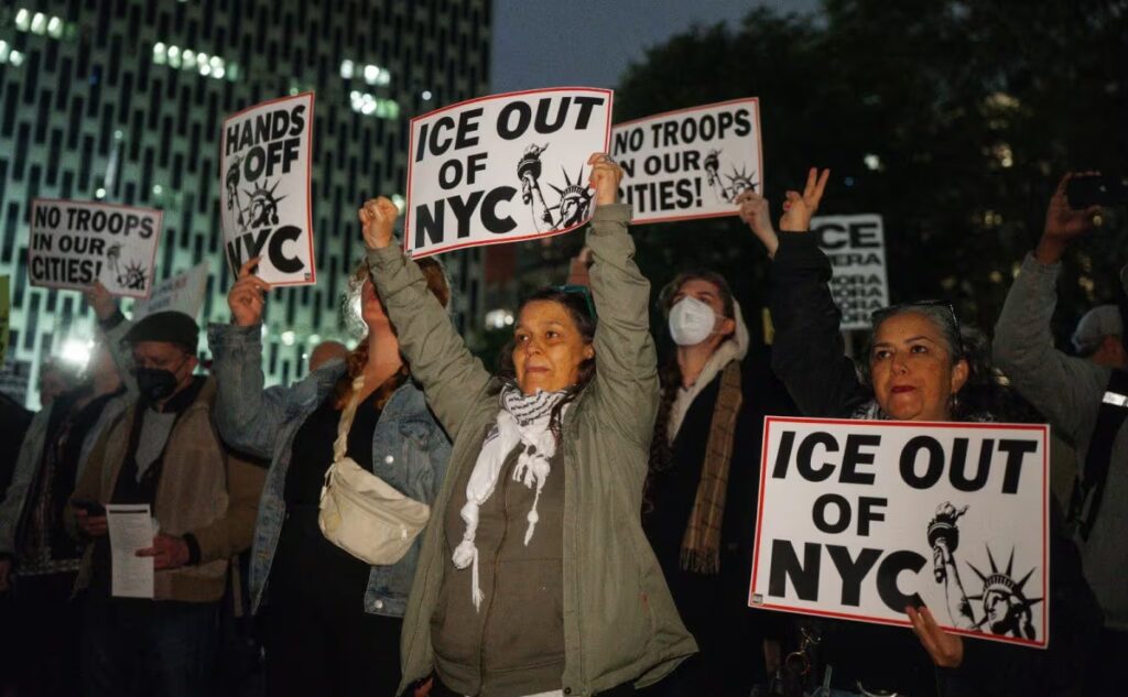 Protestas en Nueva York dejan múltiples arrestos por posible redada de ICE