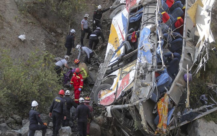 Tragedia en Arequipa: Más de 30 muertos tras accidente de autobús