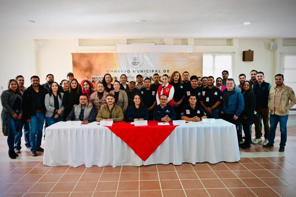 Entregan trajes especializados y se instala el Consejo Municipal de Protección Civil en Nuevo Ideal