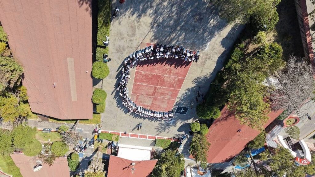 Estudiantes del CBTF #2 forman “Mosaico Nacional por la Paz y Contra las Adicciones 2025”