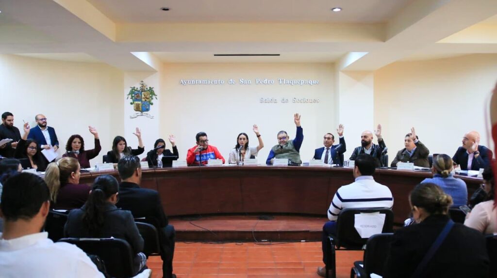 Reconocen en Tlaquepaque el talento juvenil y aprueban un aumento histórico al presupuesto 2026