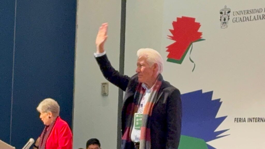 Richard Gere conquista la FIL Guadalajara y revela un proyecto ambiental en Jalisco